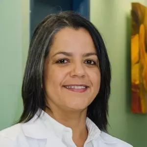 Dra. Gabriela Madrigal G. - Especialista en Urgencias Médicas y Quirúrgicas - Hospital Clínica Bíblica