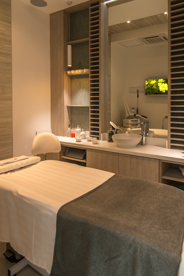 Clínica de Dermatología, Hospital Clínica Bíblica - Santa Ana